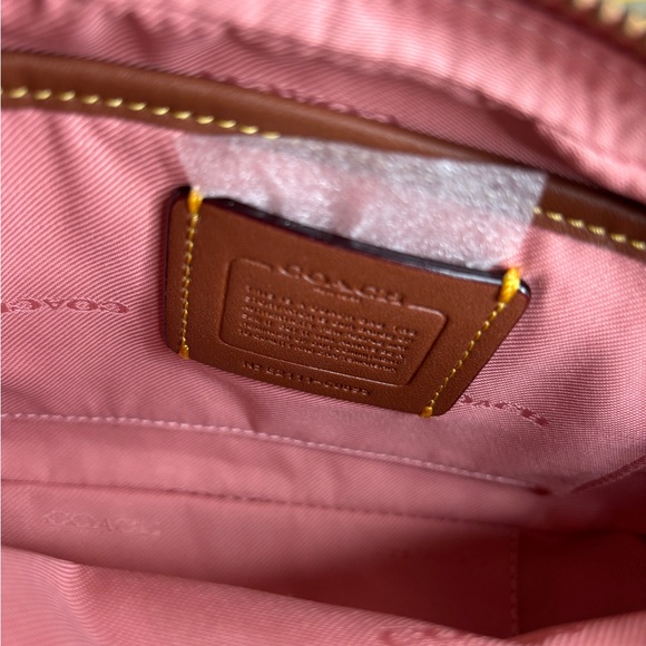 Coach Willow Camera Bag in Colorblock Leather Crossbody Candy Pink NWT - Picture 6 of 9